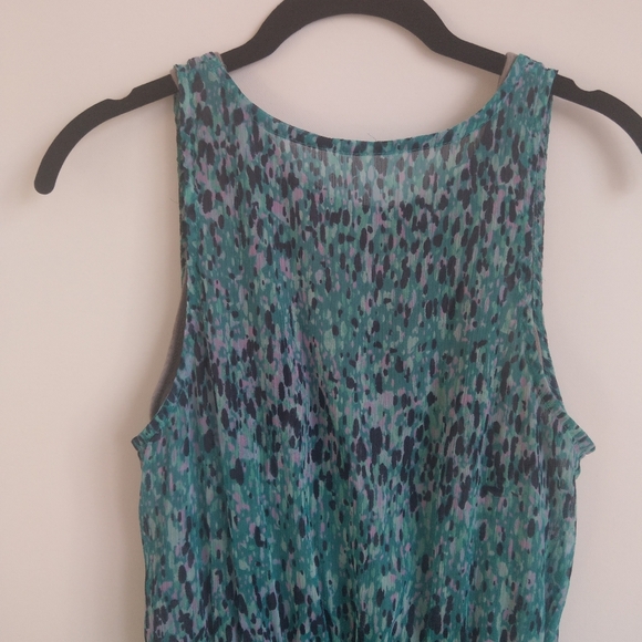 SO dress seelevess - Picture 3 of 7